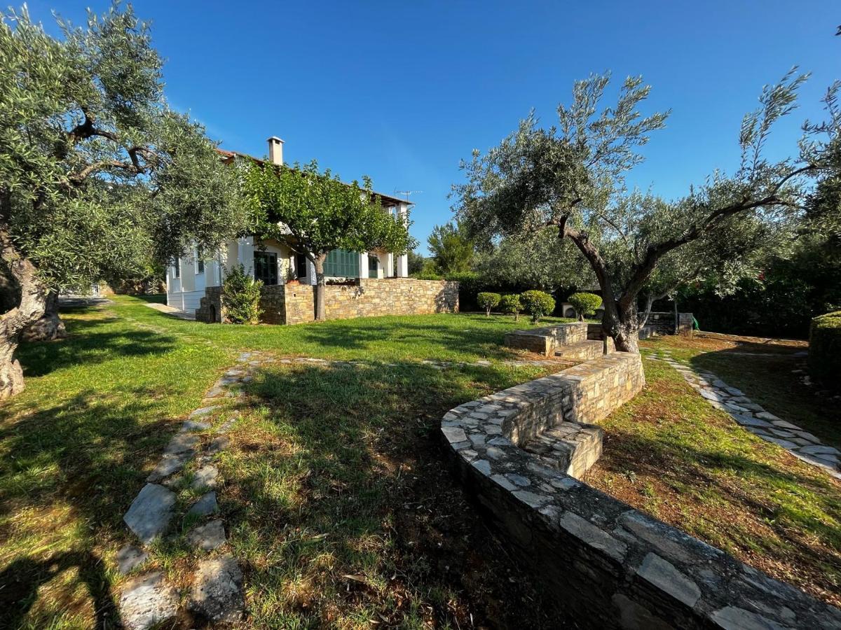 Villa Liana Sourpi 외부 사진